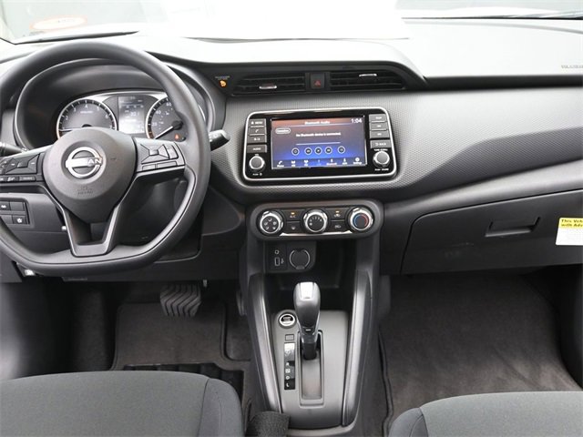 Used 2025 Nissan Kicks Play S image 17