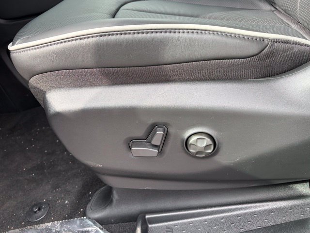 New 2026 Chrysler Pacifica Limited w/ S Appearance Package FWD image 17