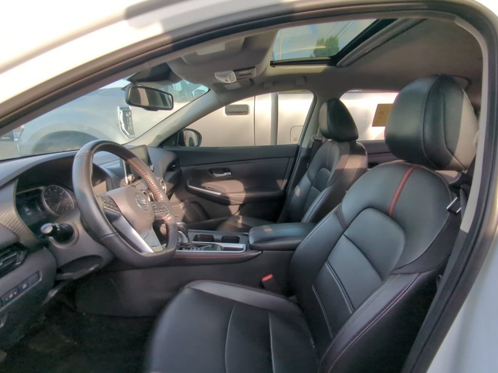Used 2021 Nissan Sentra SR w/ SR Premium Package FWD image 6
