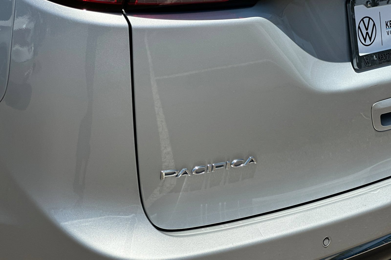 Used 2024 Chrysler Pacifica Touring-L FWD image 25
