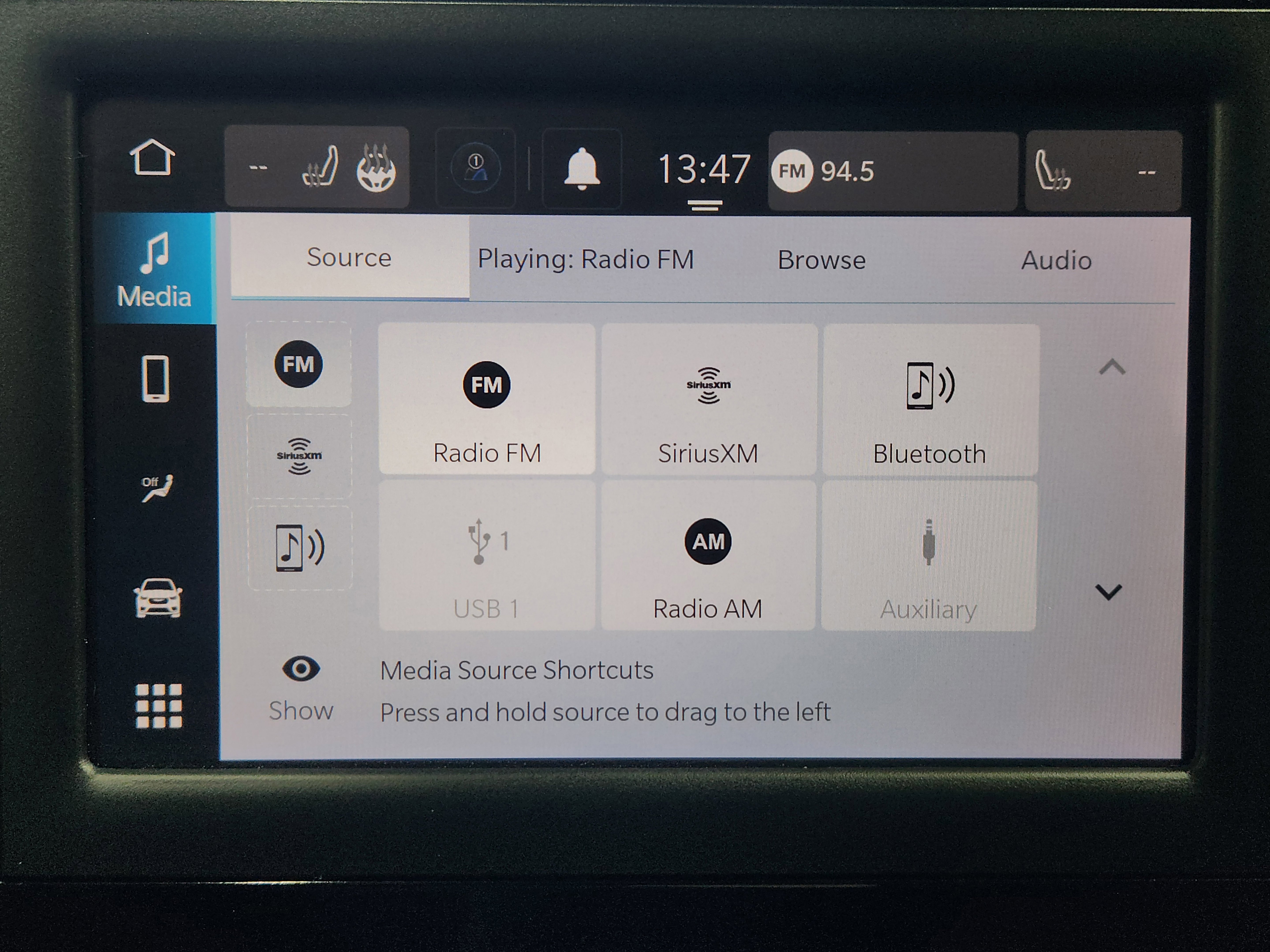 Used 2023 Chrysler Voyager LX FWD image 19