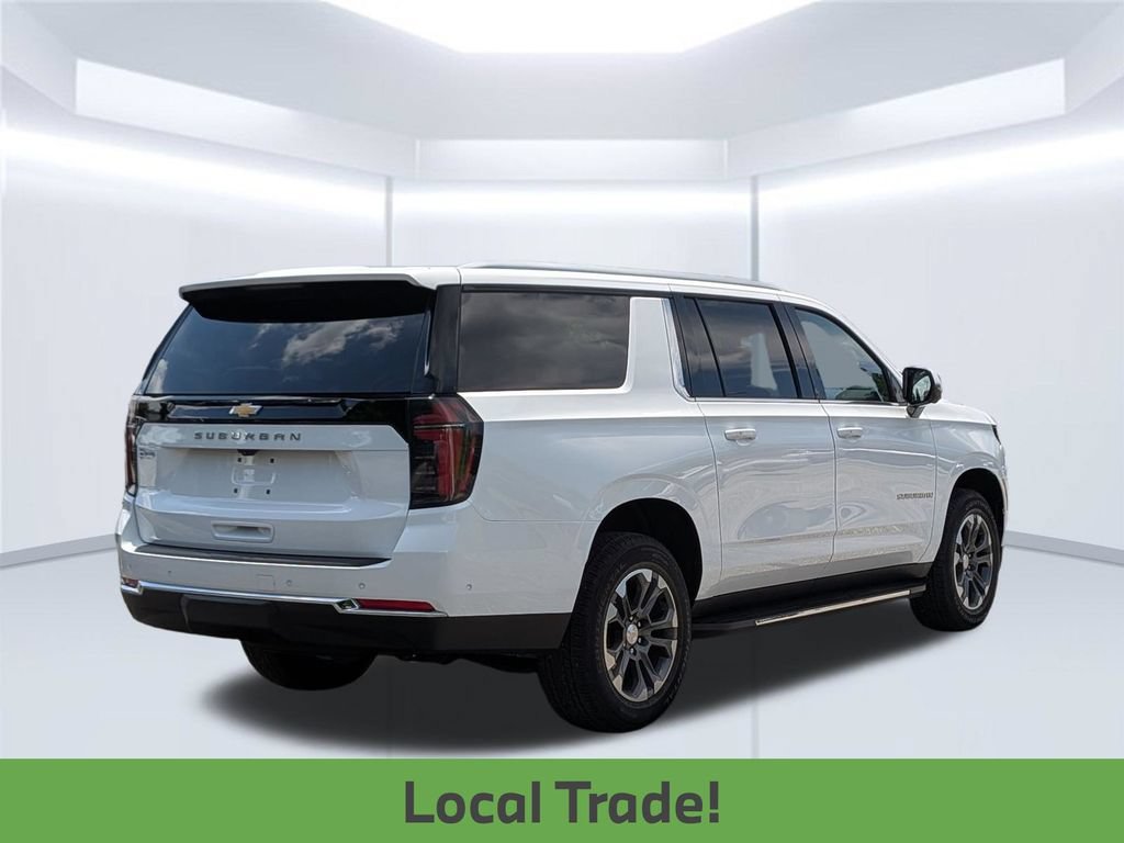 Used 2026 Chevrolet Suburban LS RWD image 7