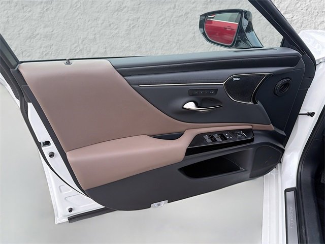 New 2025 Lexus ES 350 Ultra Luxury image 22