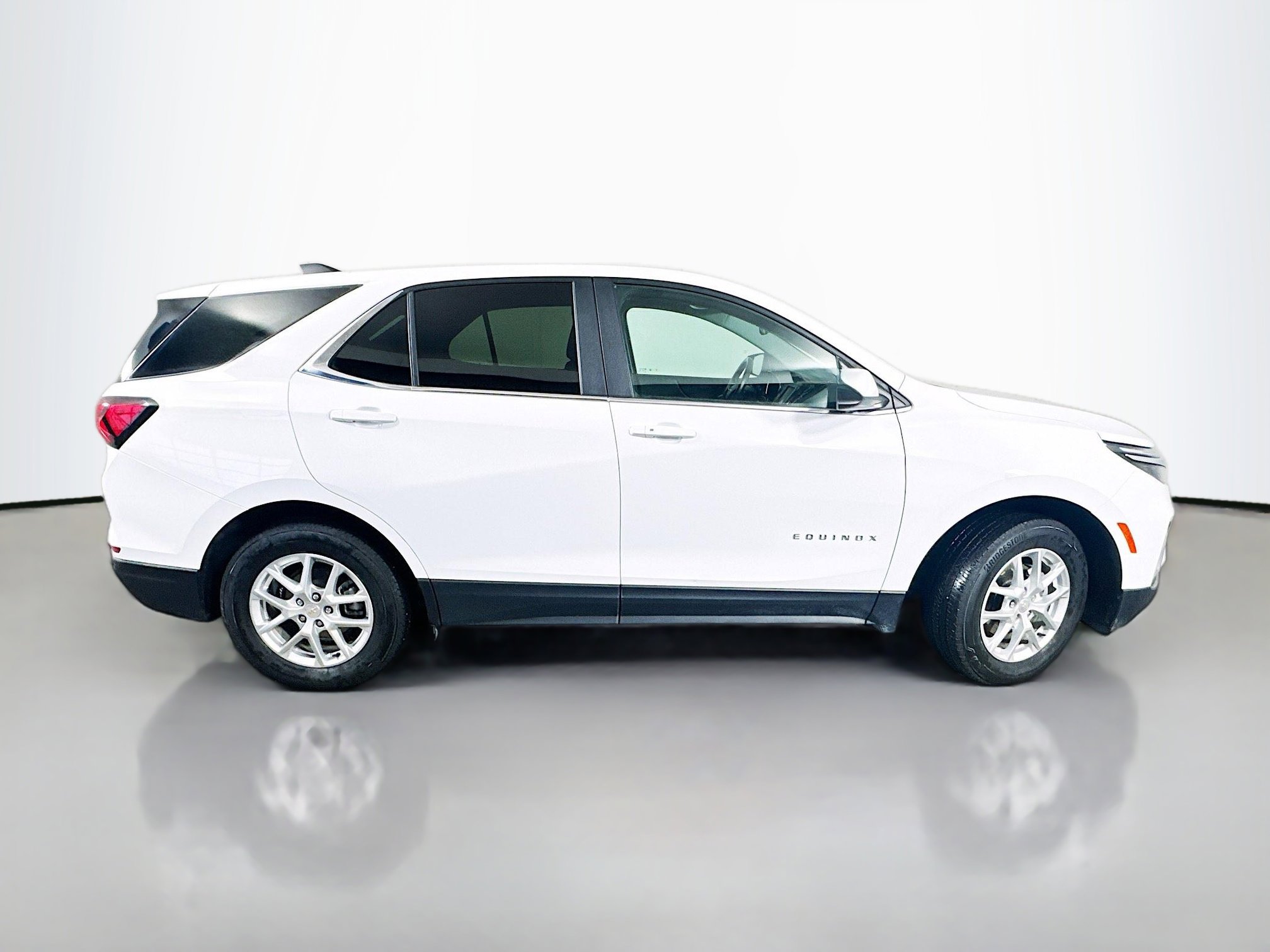 Used 2024 Chevrolet Equinox LT image 8