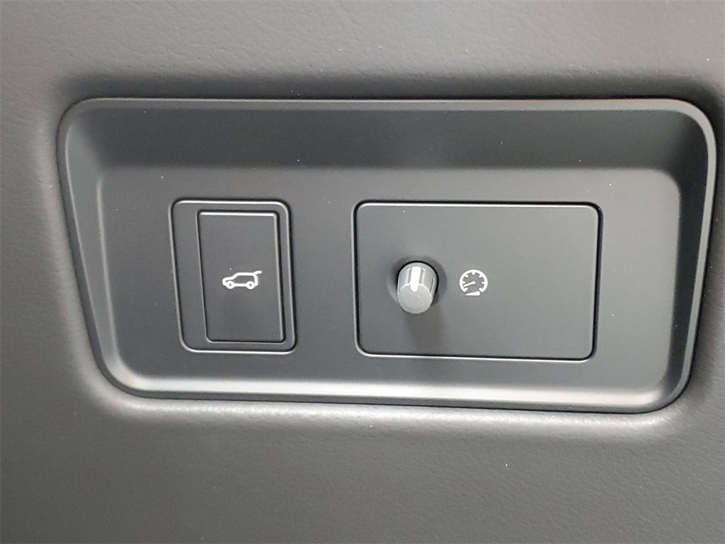 New 2026 Jaguar F-PACE R-Dynamic S image 15