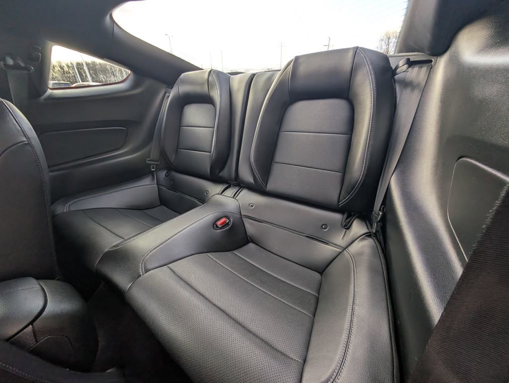 Used 2022 Ford Mustang GT Premium w/ Black Accent Package RWD image 17