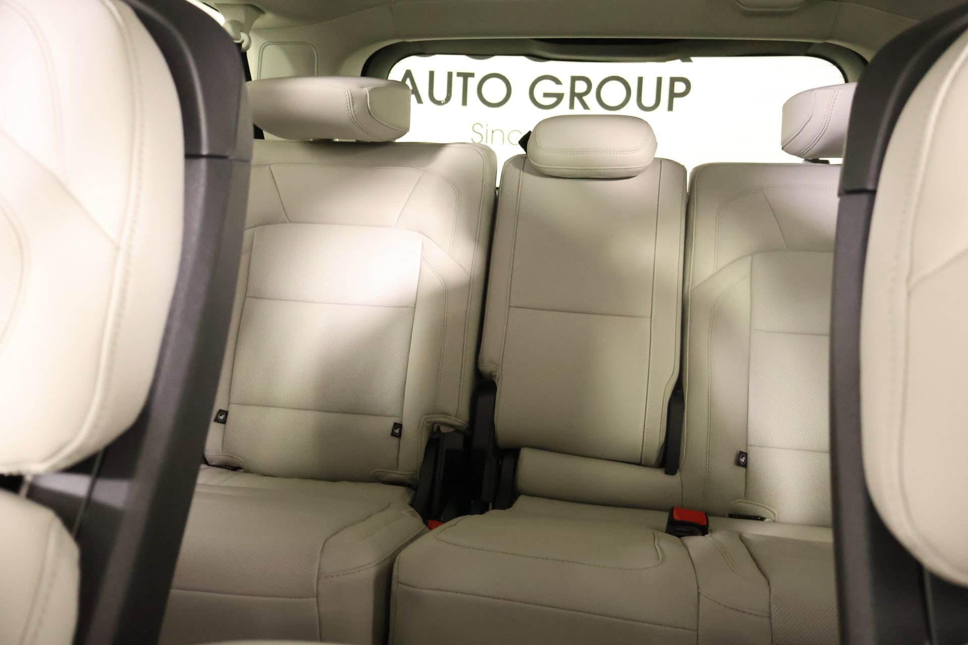 New 2026 Lincoln Navigator L Reserve AWD/4WD image 14