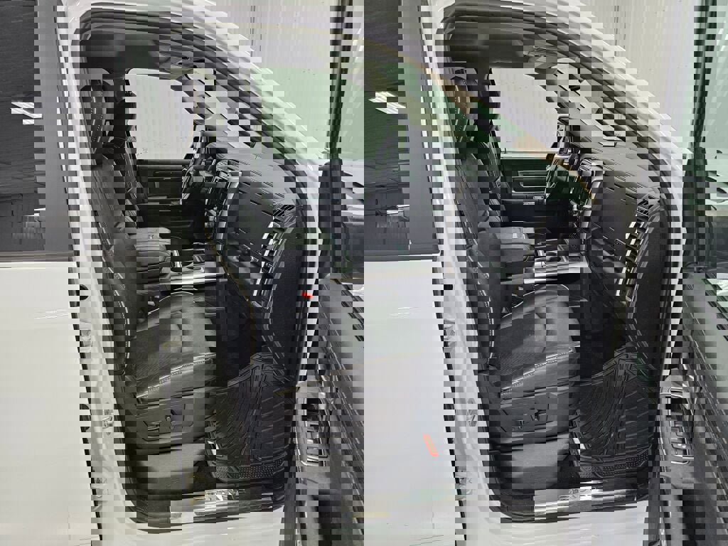 Used 2015 RAM 1500 Limited image 17