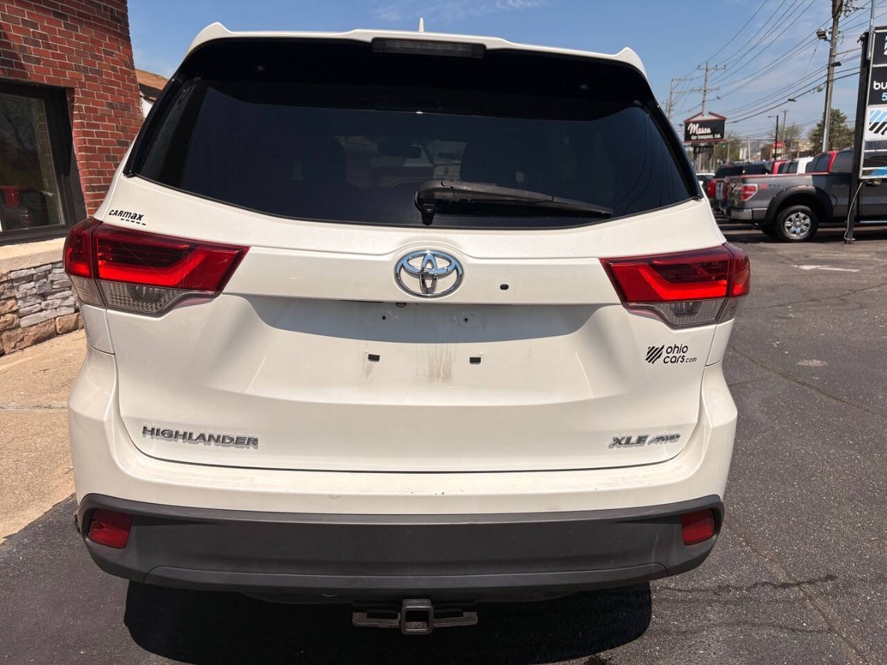 Used 2017 Toyota Highlander XLE AWD/4WD image 4