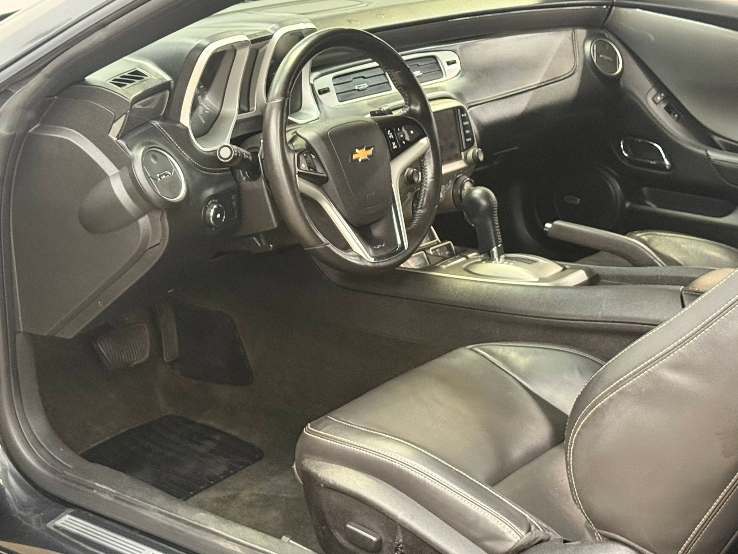 Used 2014 Chevrolet Camaro SS w/ RS Package RWD image 11