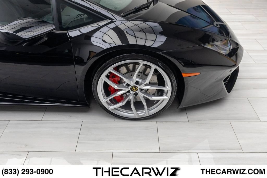 Used 2016 Lamborghini Huracan LP 580-2 RWD image 34