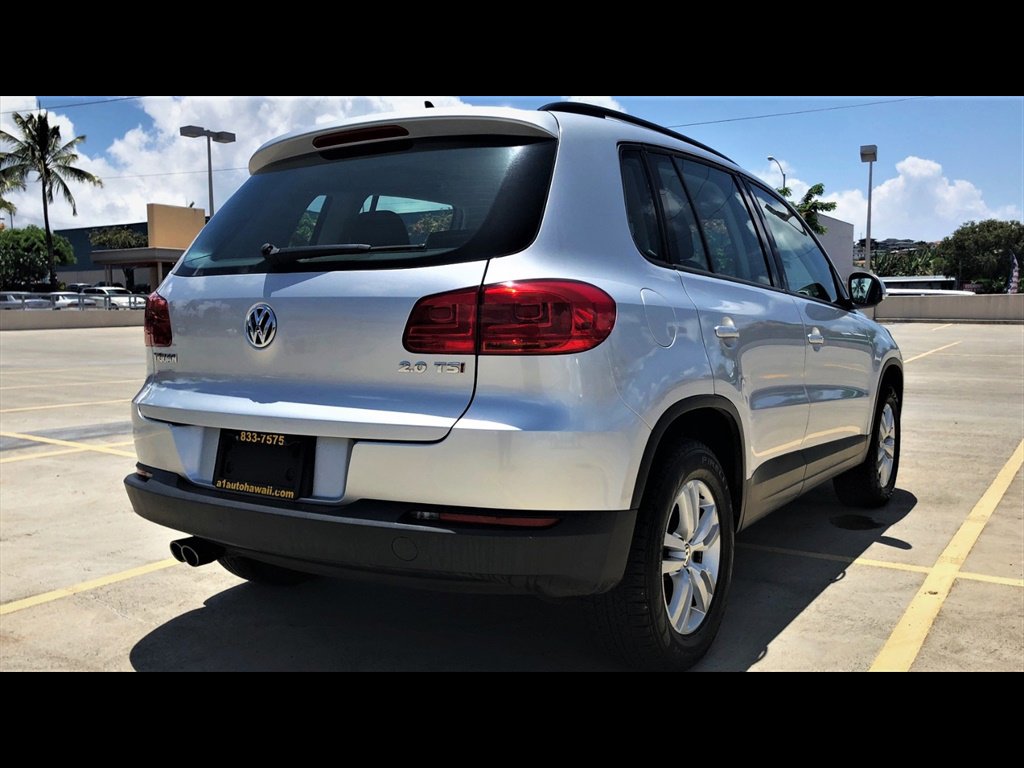 Used 2015 Volkswagen Tiguan S FWD image 4