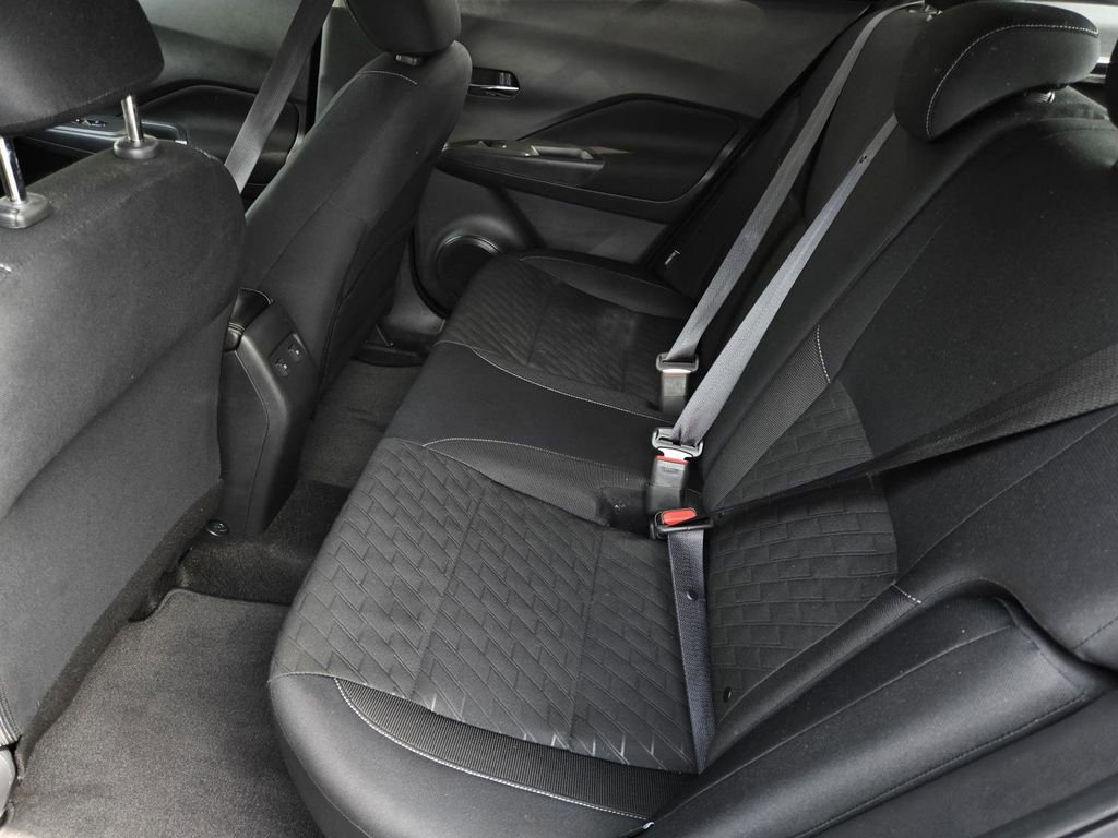 Used 2024 Nissan Kicks SV FWD image 11