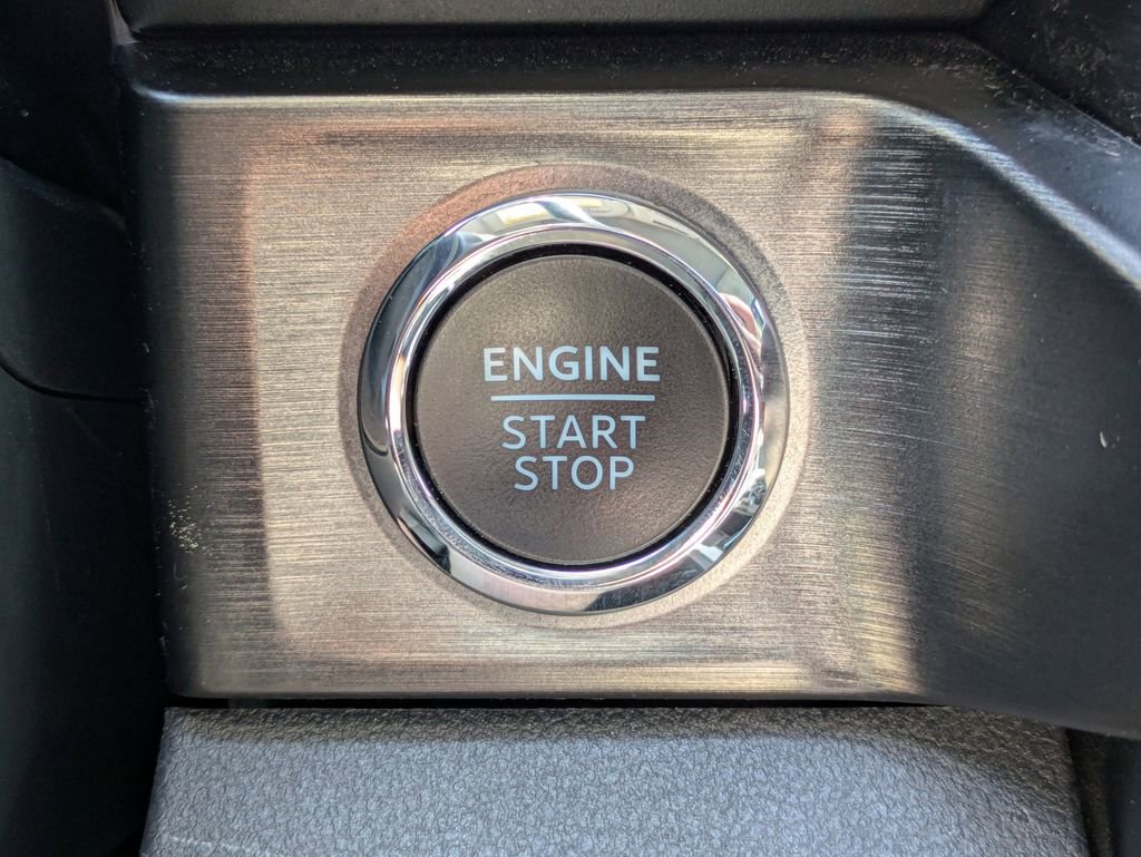 Used 2023 Ford F250 Lariat w/ Lariat Ultimate Package image 37