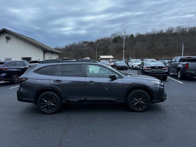 Used 2023 Subaru Outback Onyx Edition image 4