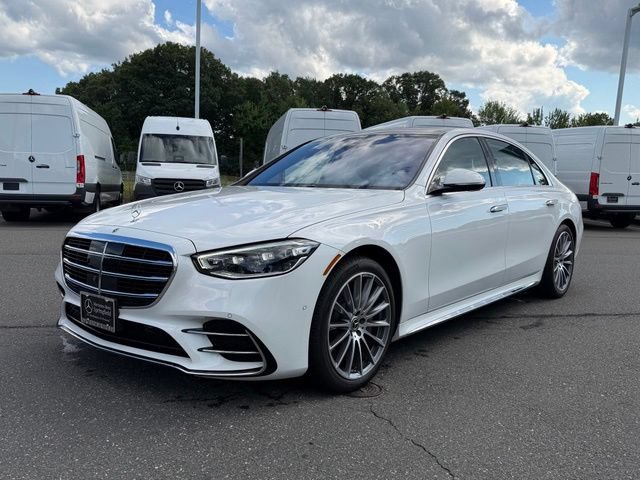 Certified 2025 Mercedes-Benz S 580 4MATIC Sedan image 3