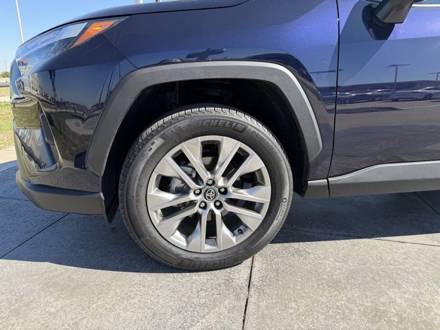 Used 2025 Toyota RAV4 XLE Premium image 4