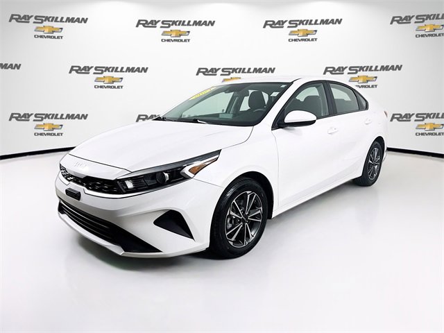 Used 2024 Kia Forte LXS image 3