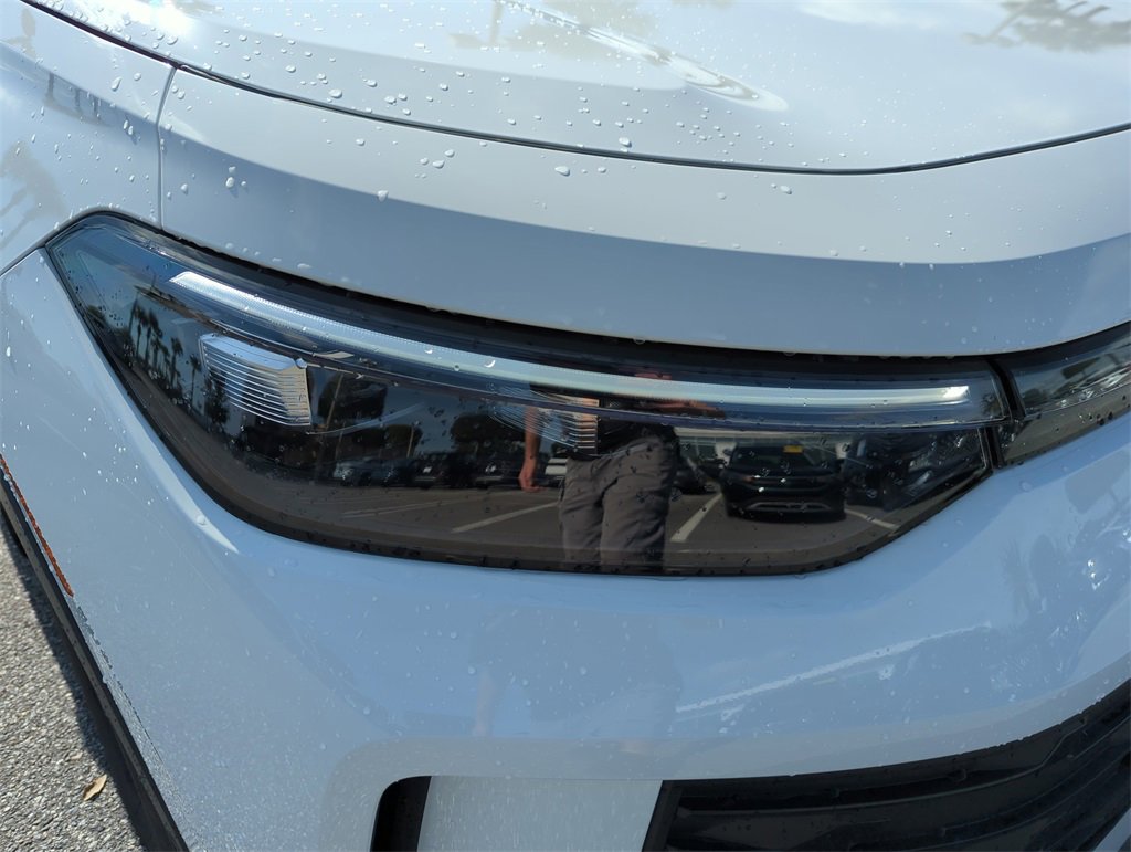 New 2026 Volkswagen Tiguan S image 18