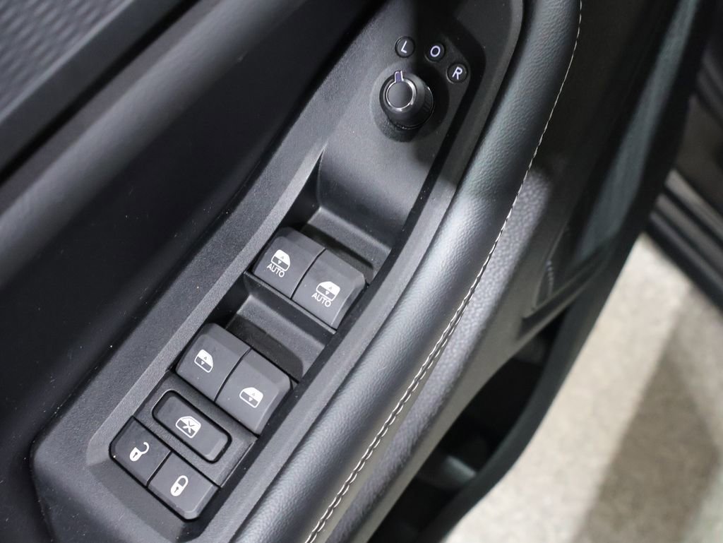 Used 2023 Jeep Grand Cherokee Altitude image 15