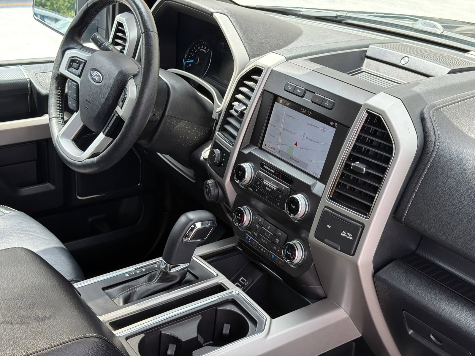 Used 2019 Ford F150 Lariat w/ Equipment Group 502A Luxury AWD/4WD image 9