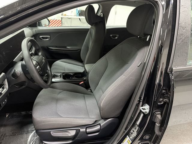 Used 2025 Kia K4 LXS image 19
