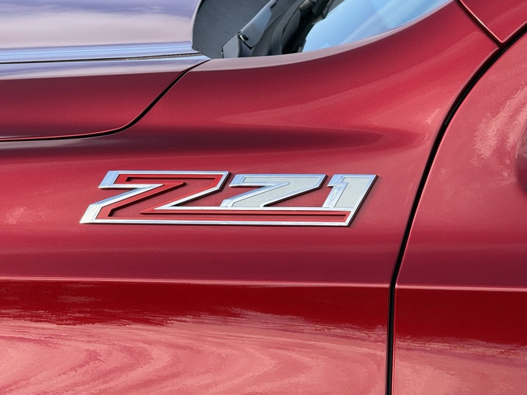 Used 2024 Chevrolet Suburban Z71 w/ Luxury Package image 42