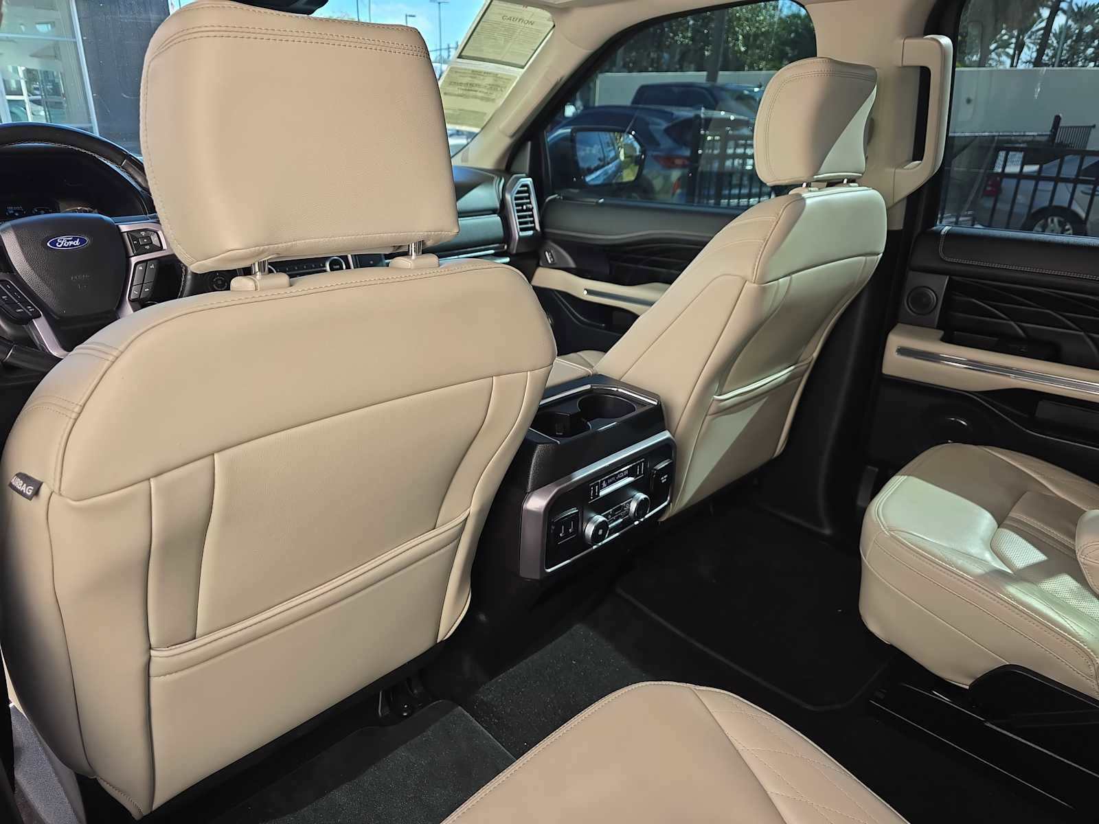 Used 2019 Ford Expedition Platinum image 10