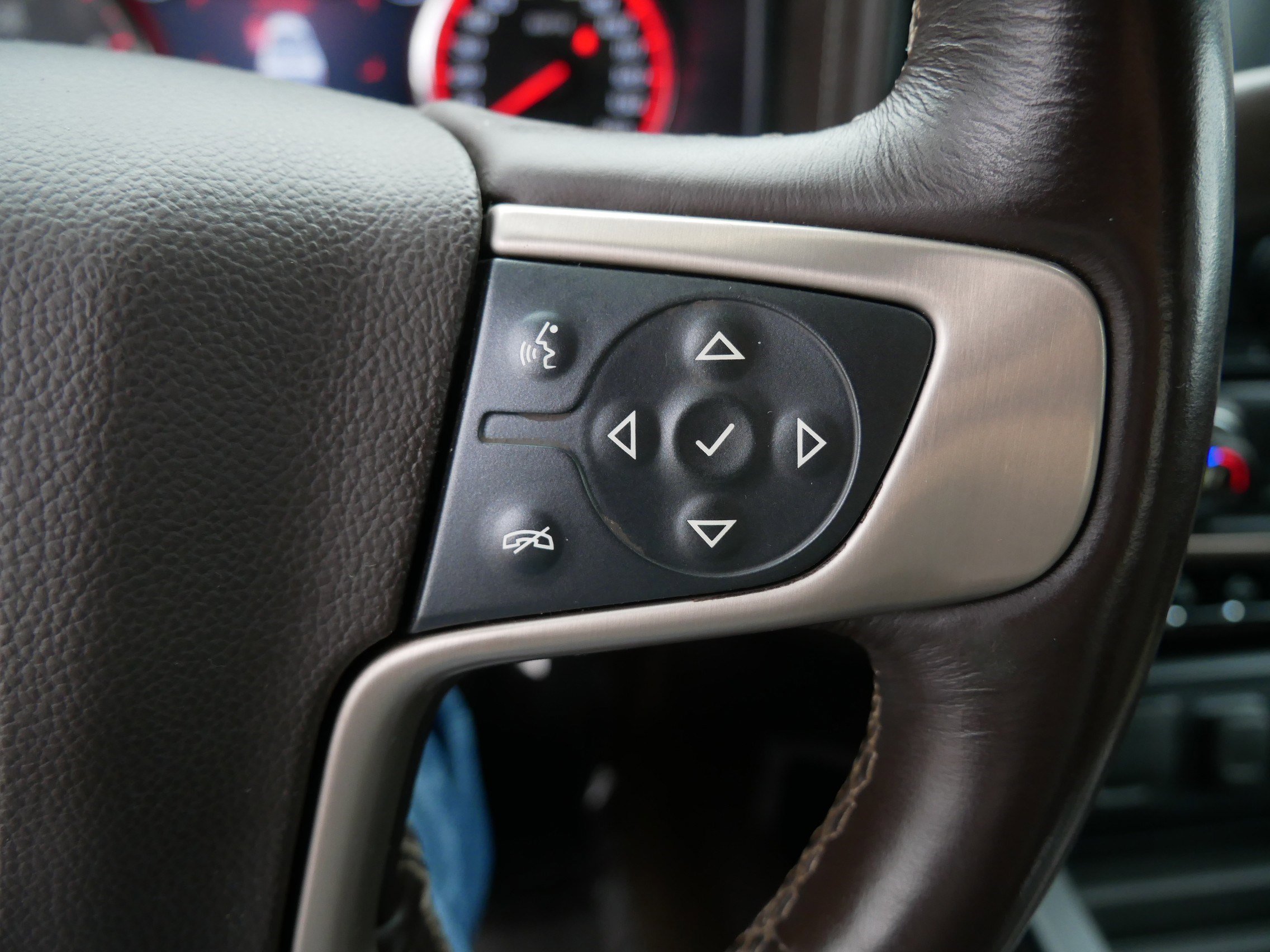 Used 2015 GMC Sierra 3500 Denali w/ Duramax Plus Package image 30