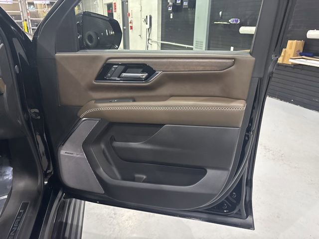 Used 2025 GMC Yukon Denali Ultimate image 30