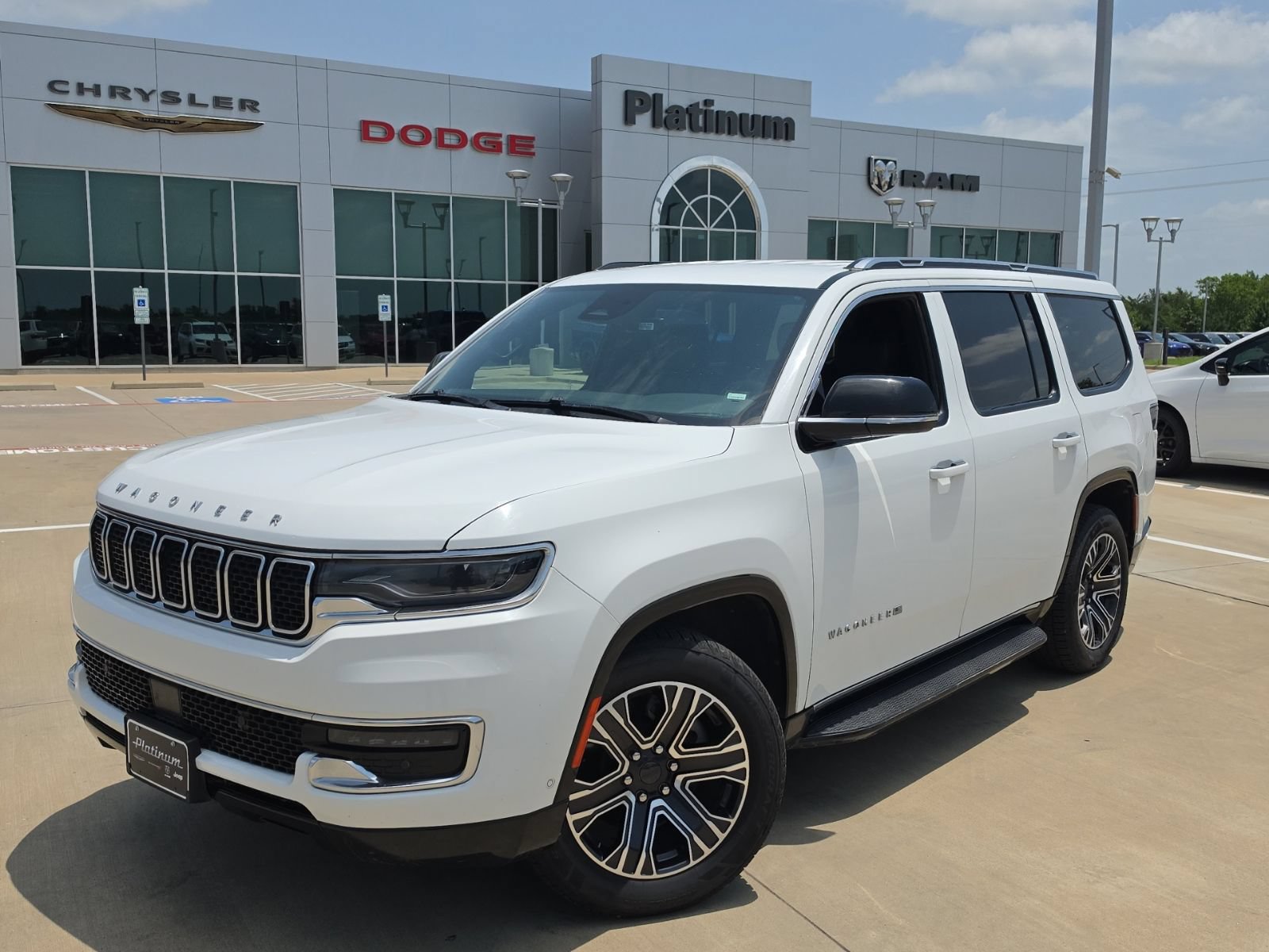 Used 2024 Jeep Wagoneer Series II w/ Flexible Seating Group RWD 360° Tour