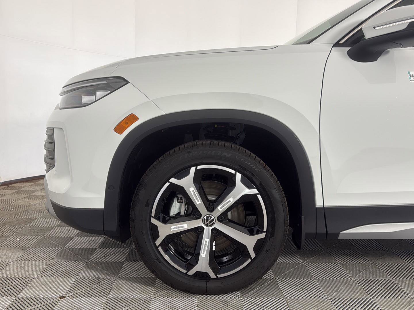 New 2026 Volkswagen Tiguan SE AWD/4WD image 13