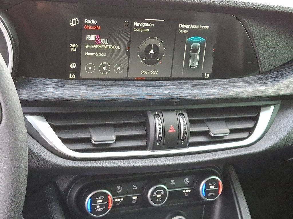 Used 2021 Alfa Romeo Stelvio Sprint w/ Sun & Sound Package image 28