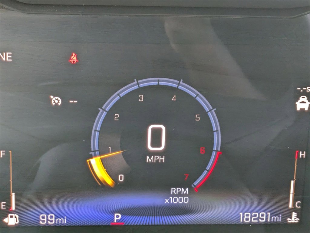 Used 2025 Chevrolet Trax LT w/ LT Convenience Package image 16