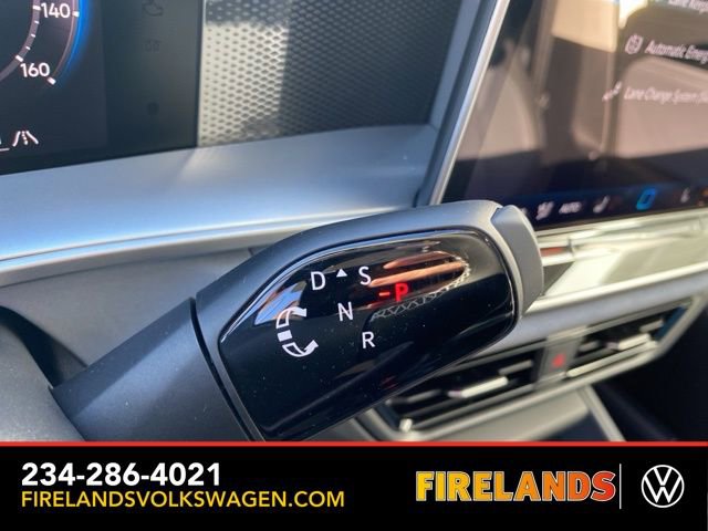 New 2025 Volkswagen Tiguan SE image 31