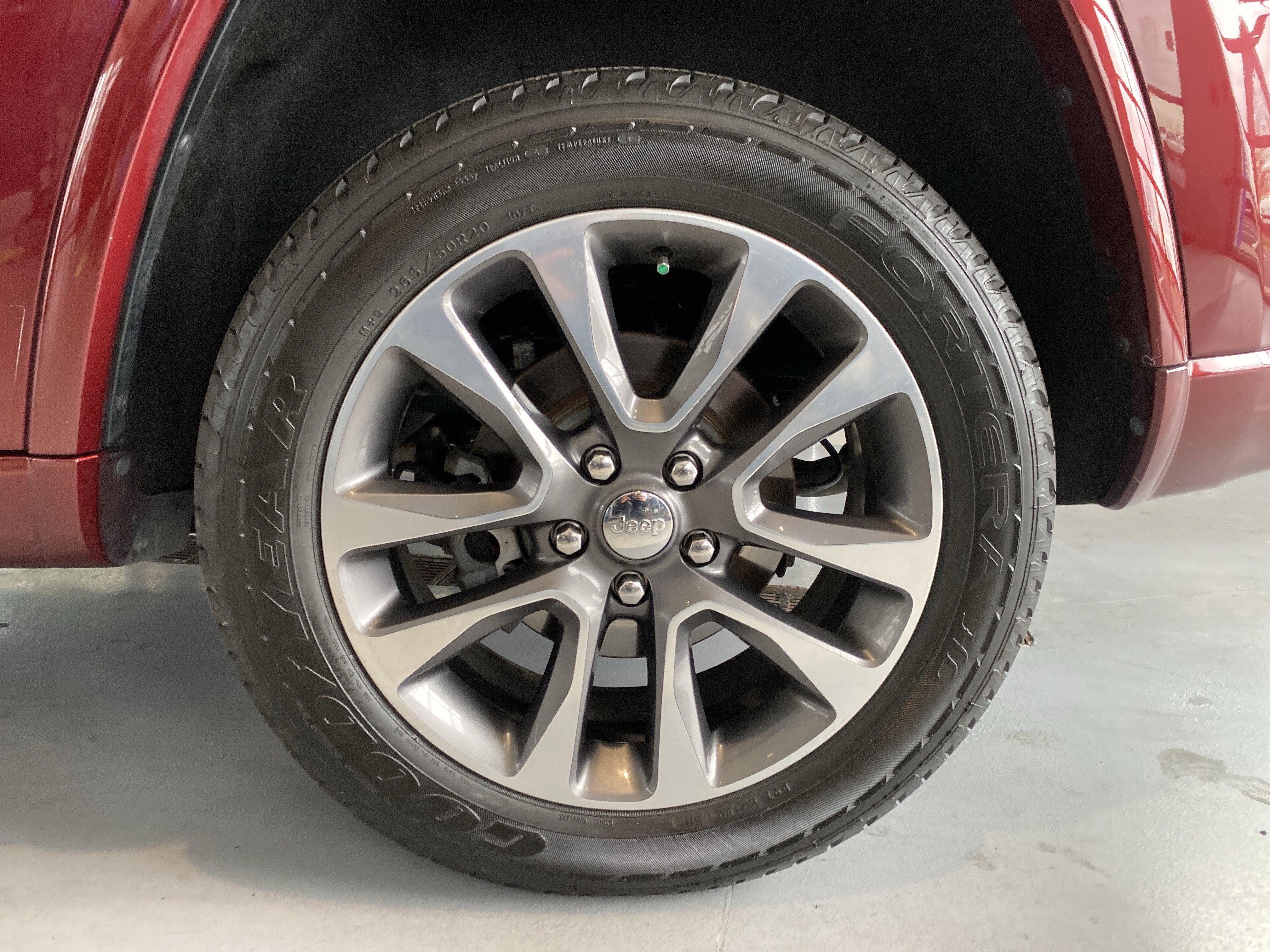 Used 2018 Jeep Grand Cherokee Overland image 31