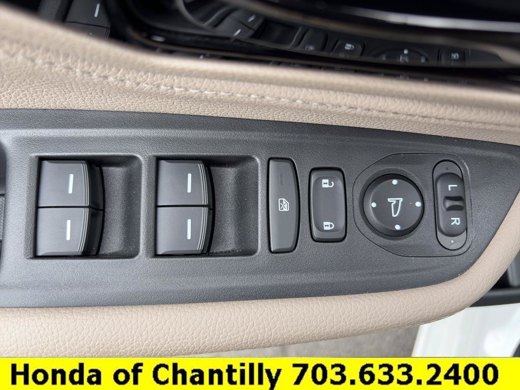 Certified 2024 Honda Odyssey Touring image 22