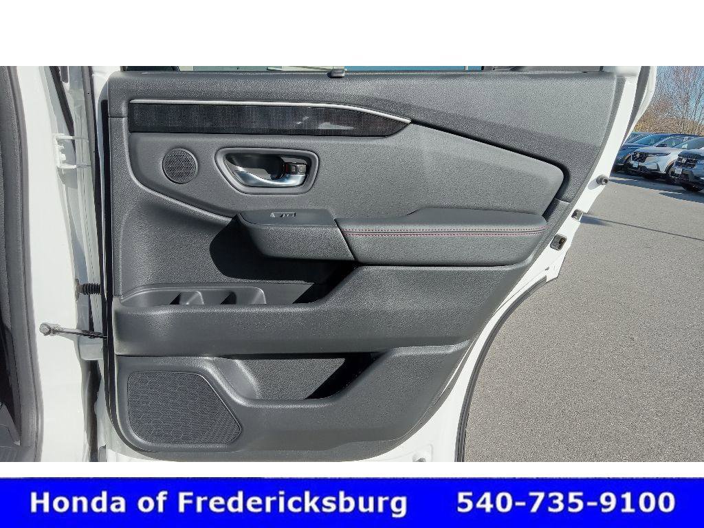 Used 2025 Honda Pilot Black Edition image 35