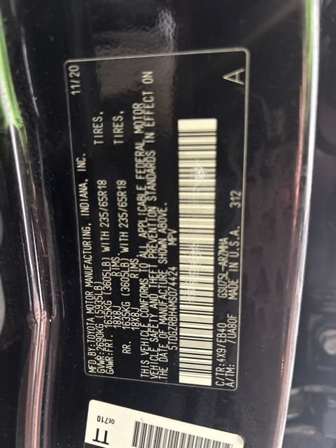 Used 2021 Toyota Highlander XLE AWD/4WD image 20
