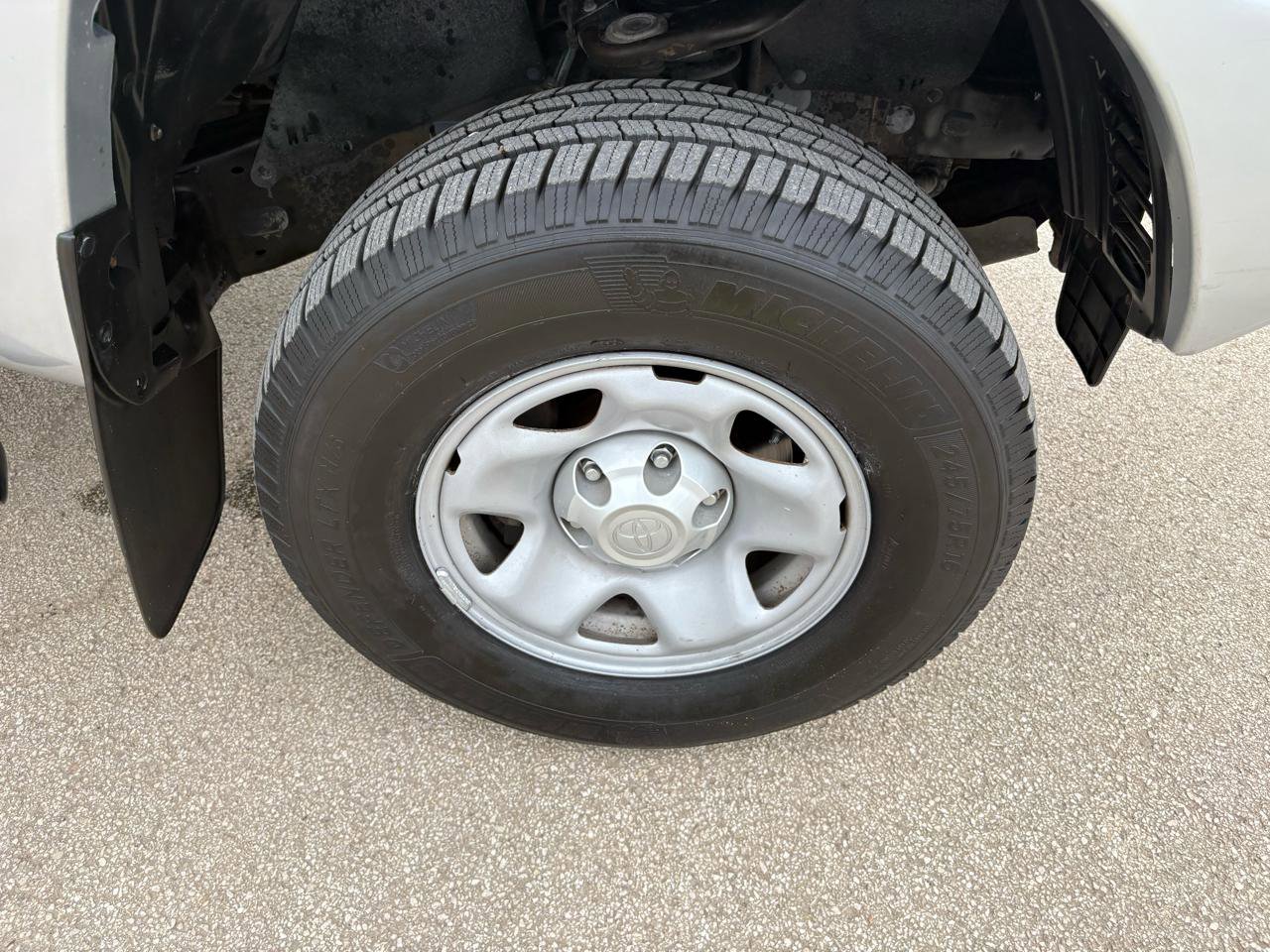 Used 2013 Toyota Tacoma PreRunner w/ SR5 Pkg image 43