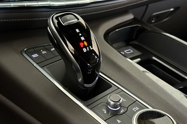Used 2021 Cadillac Escalade Sport w/ Driver Assist Tech Package AWD/4WD image 24