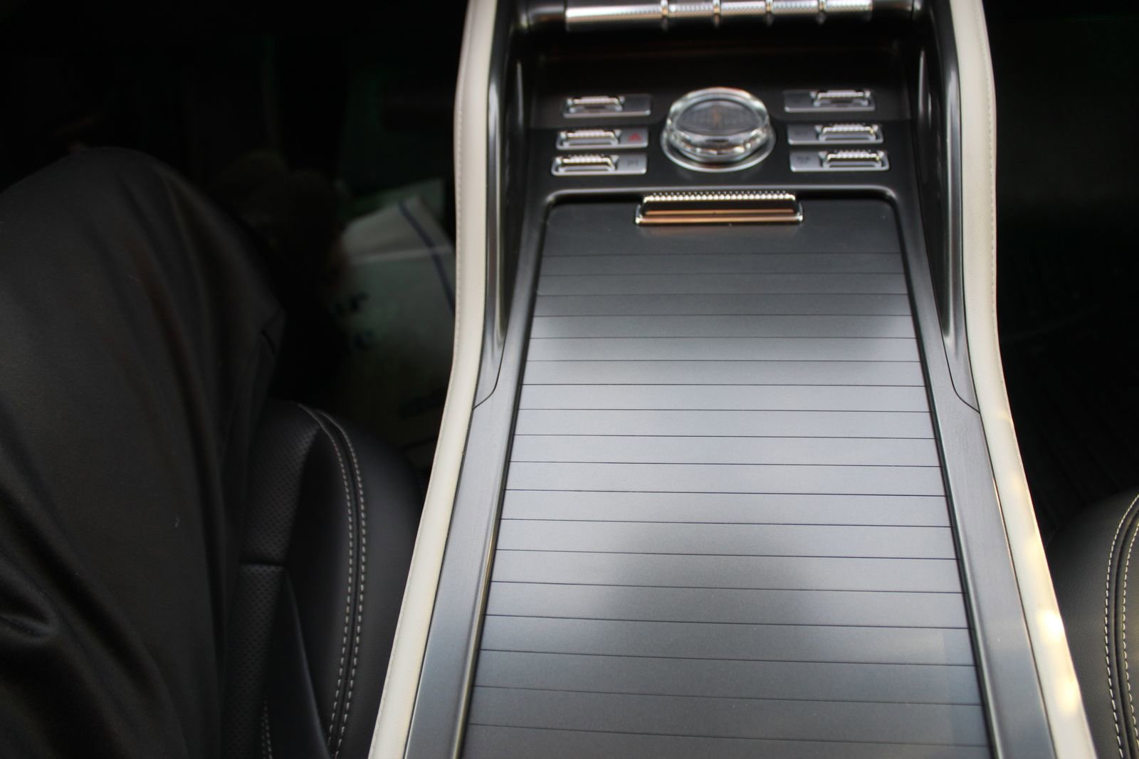 Used 2024 Lincoln Nautilus Premier w/ Equipment Group 102A image 34