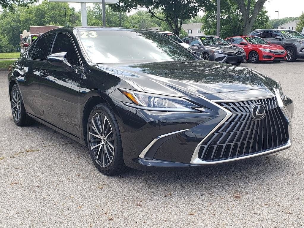 Used 2023 Lexus ES 350 w/ Premium Package FWD image 3
