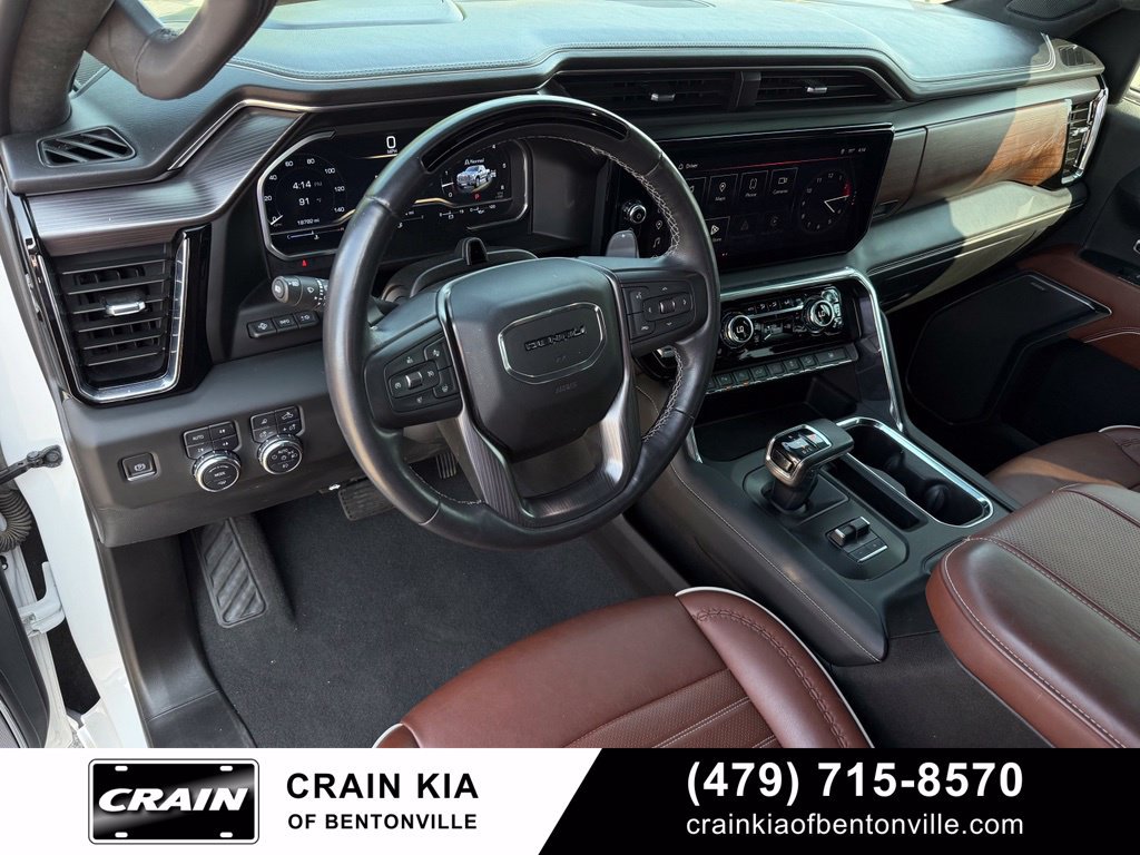 Used 2023 GMC Sierra 1500 Denali Ultimate AWD/4WD image 9
