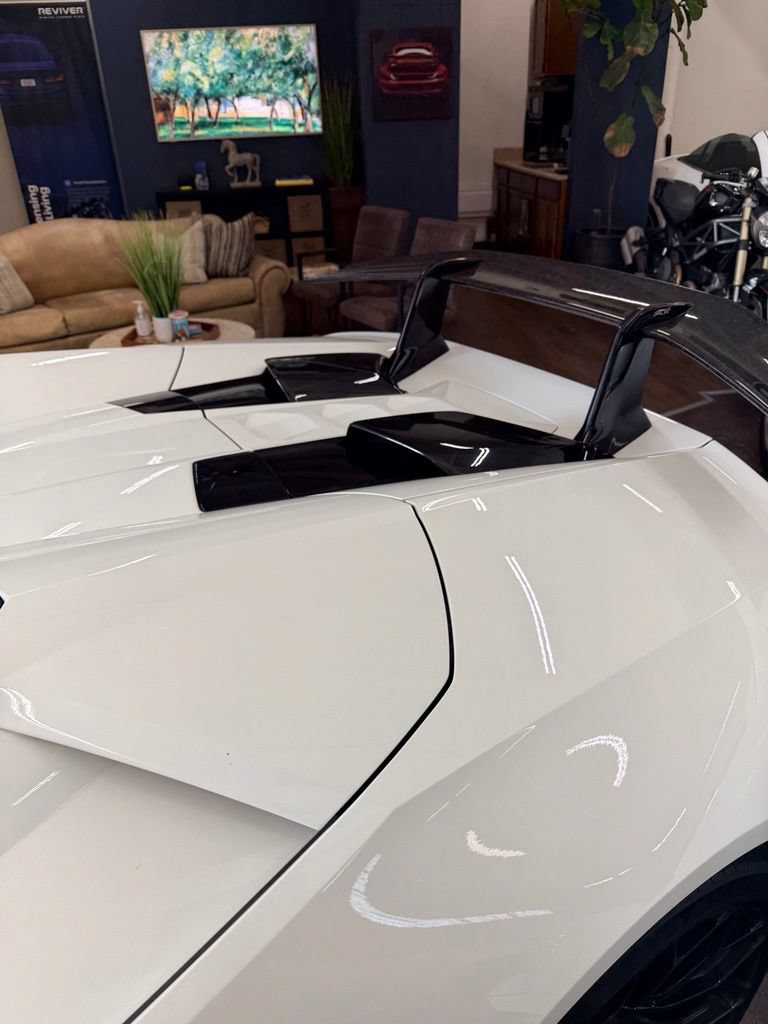 Used 2019 Lamborghini Huracan Performante AWD/4WD image 8