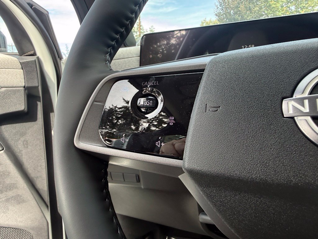 New 2026 Nissan Leaf SV Plus w/ Floor Mat Package (SV+) FWD image 21