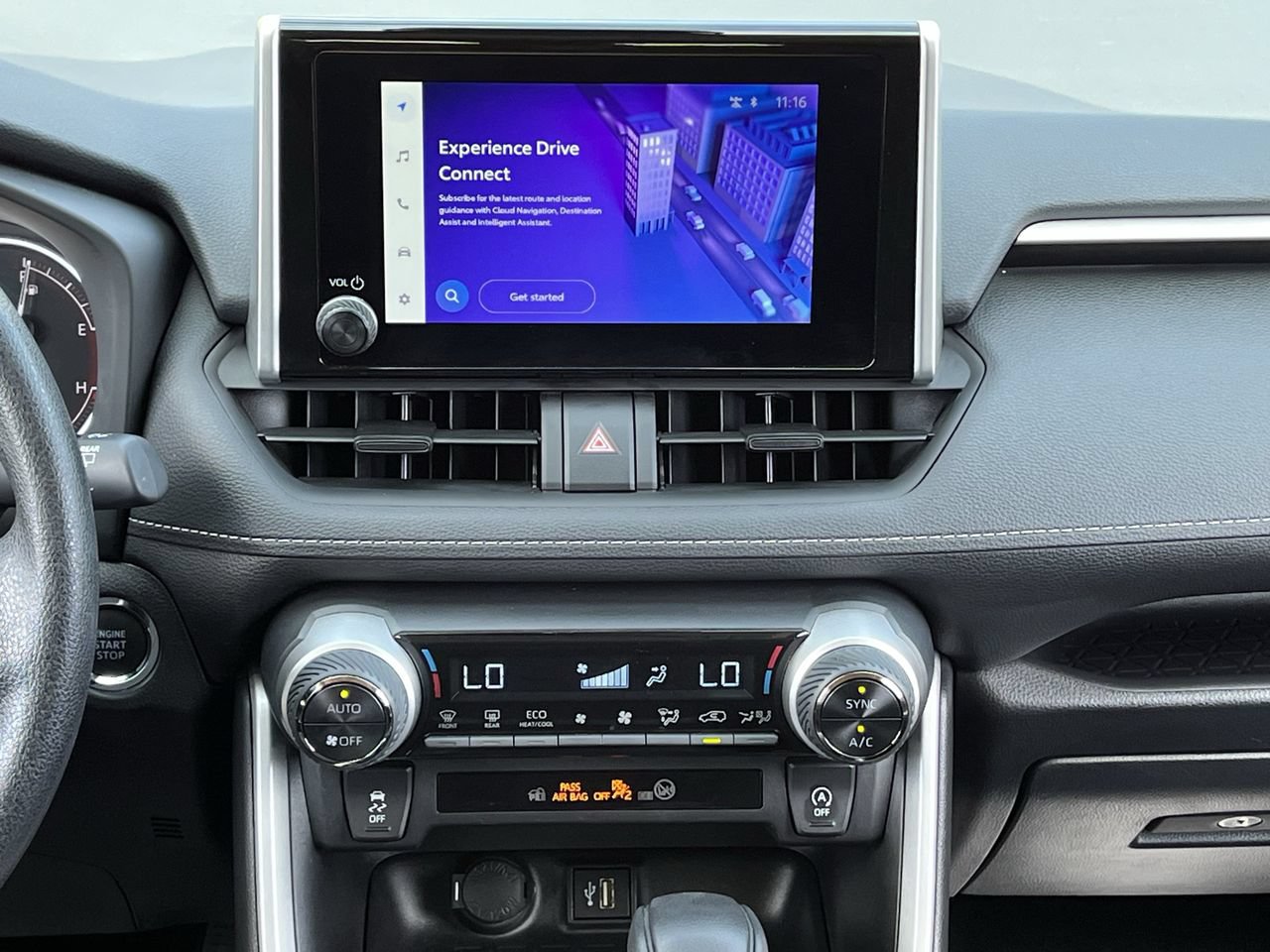 Used 2025 Toyota RAV4 XLE FWD image 15