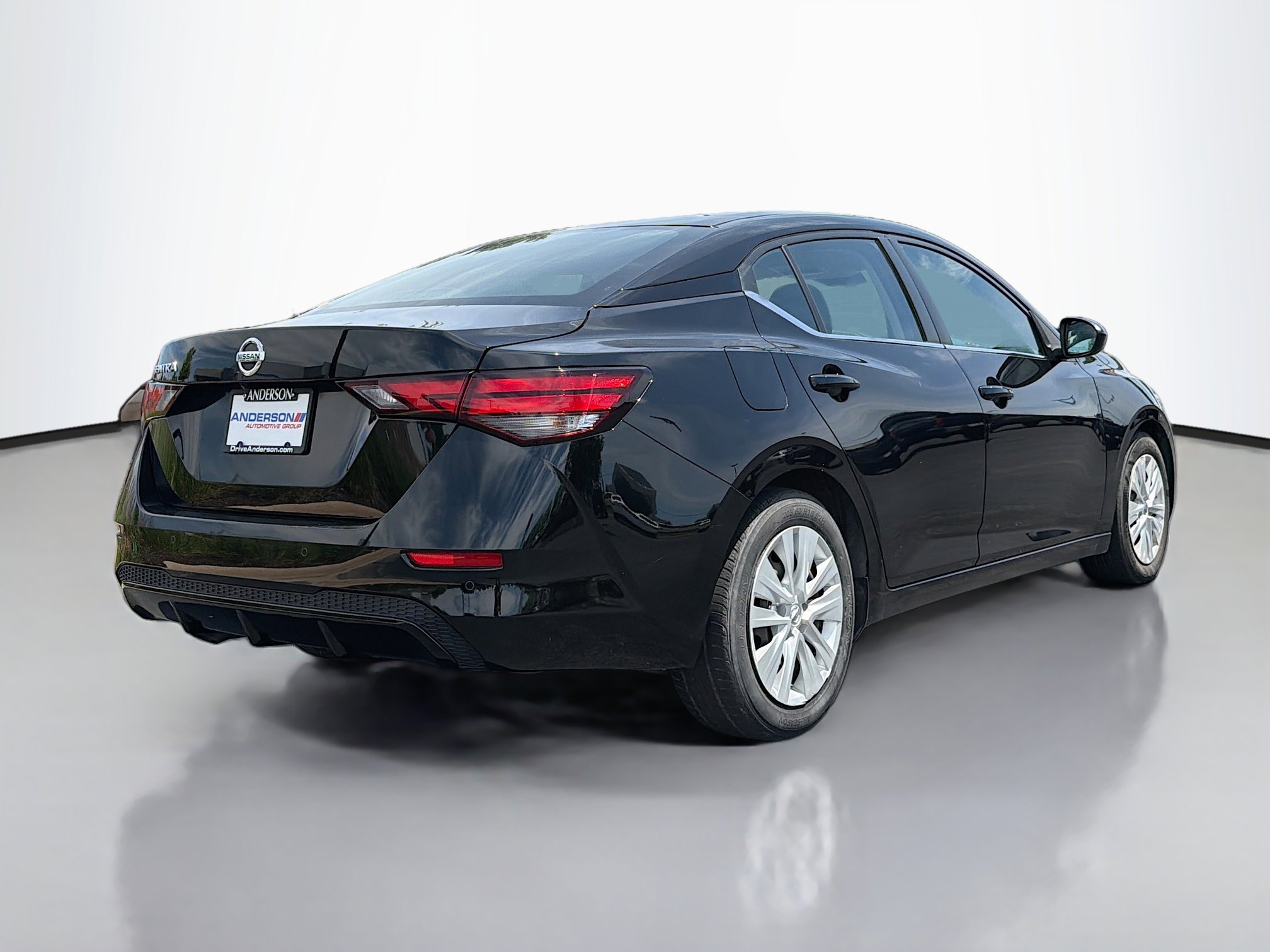 Used 2022 Nissan Sentra S FWD image 2