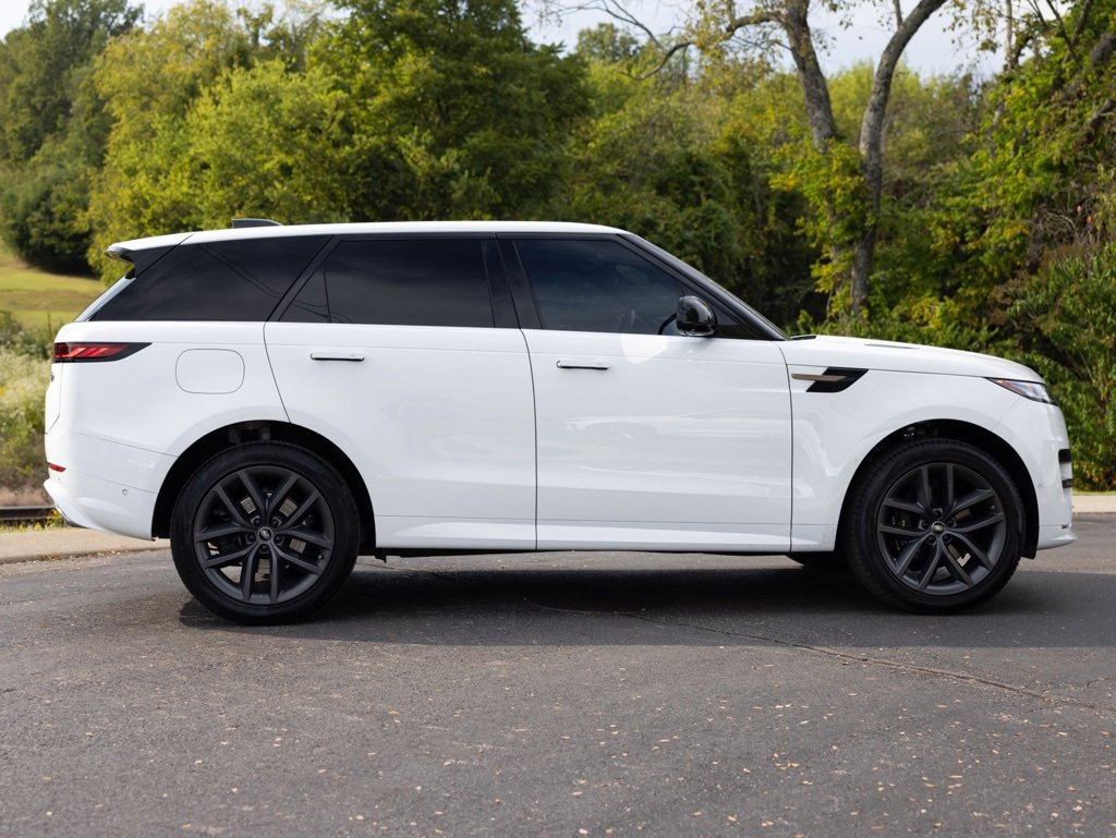 Used 2023 Land Rover Range Rover Sport SE Dynamic image 10