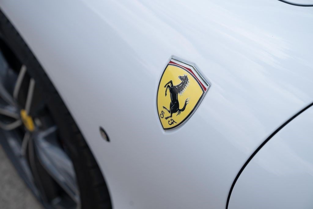 Used 2024 Ferrari Roma Spider RWD image 20